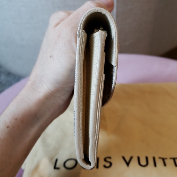 Louis Vuitton Emilie wallet - Picture 4 of 8